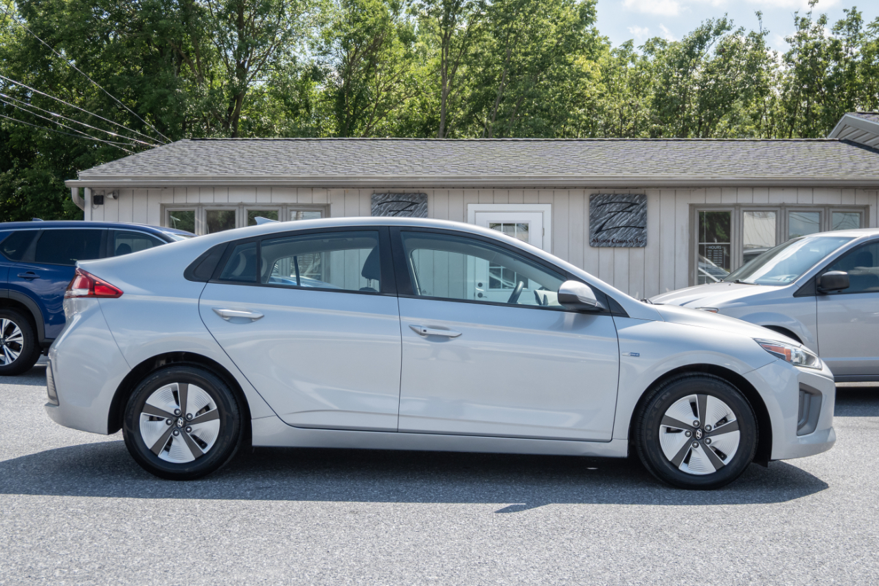 Hyundai Ioniq Hybrid Blue Hatchback 2020