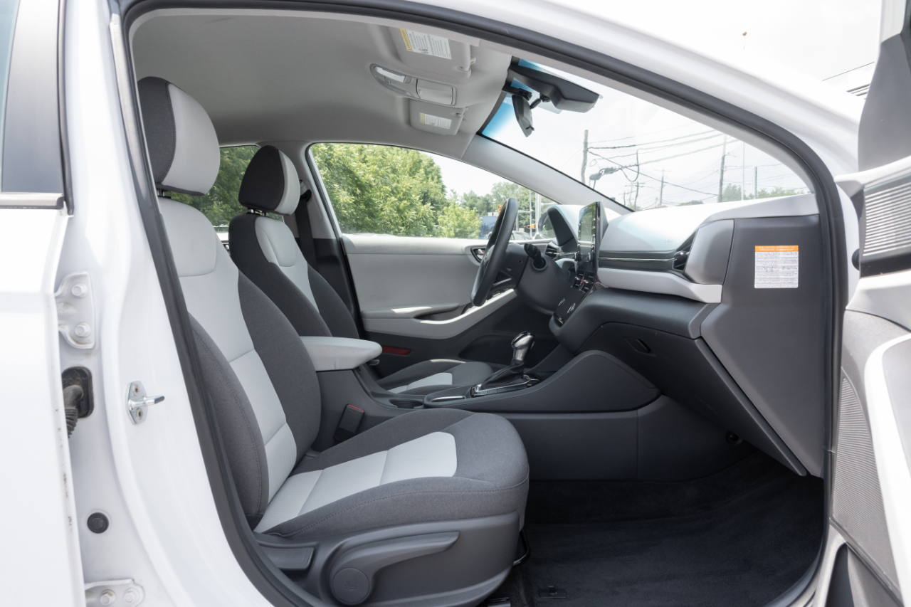 Hyundai Ioniq Hybrid Blue Hatchback 2020
