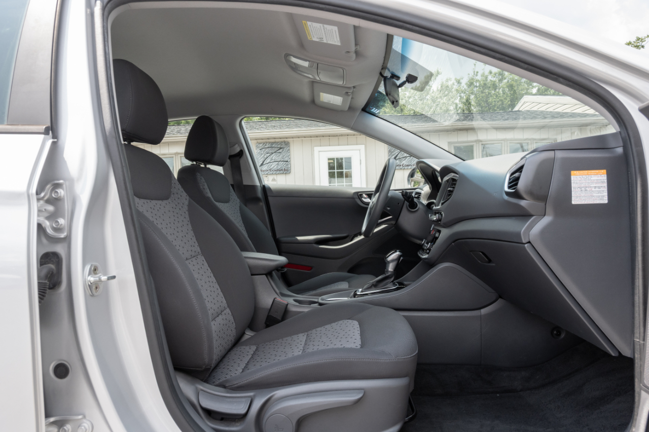 Hyundai Ioniq Hybrid Blue Hatchback 2019