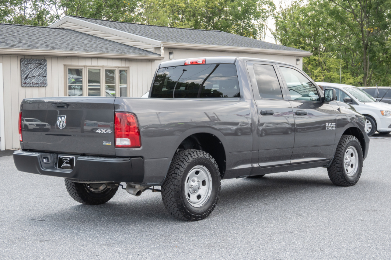 RAM 1500 4WD Quad Cab 140.5" Tradesman 2016