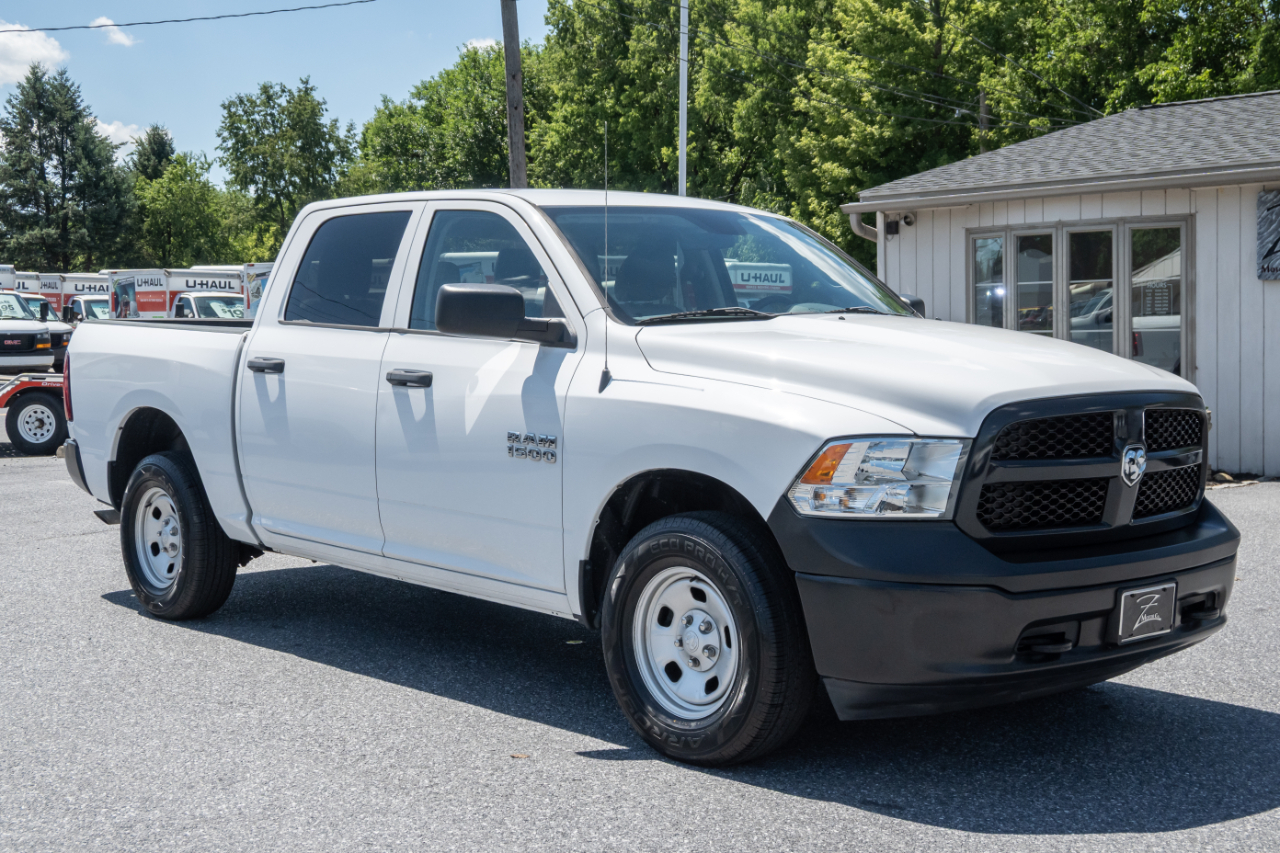 RAM 1500 Tradesman 4x4 Crew Cab 5'7" Box 2018