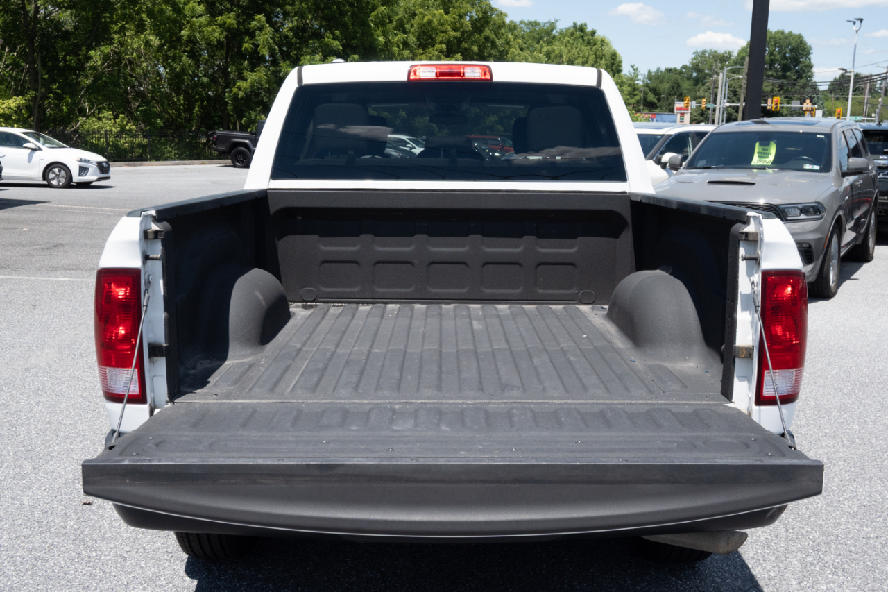 RAM 1500 Tradesman 4x4 Crew Cab 5'7" Box 2018