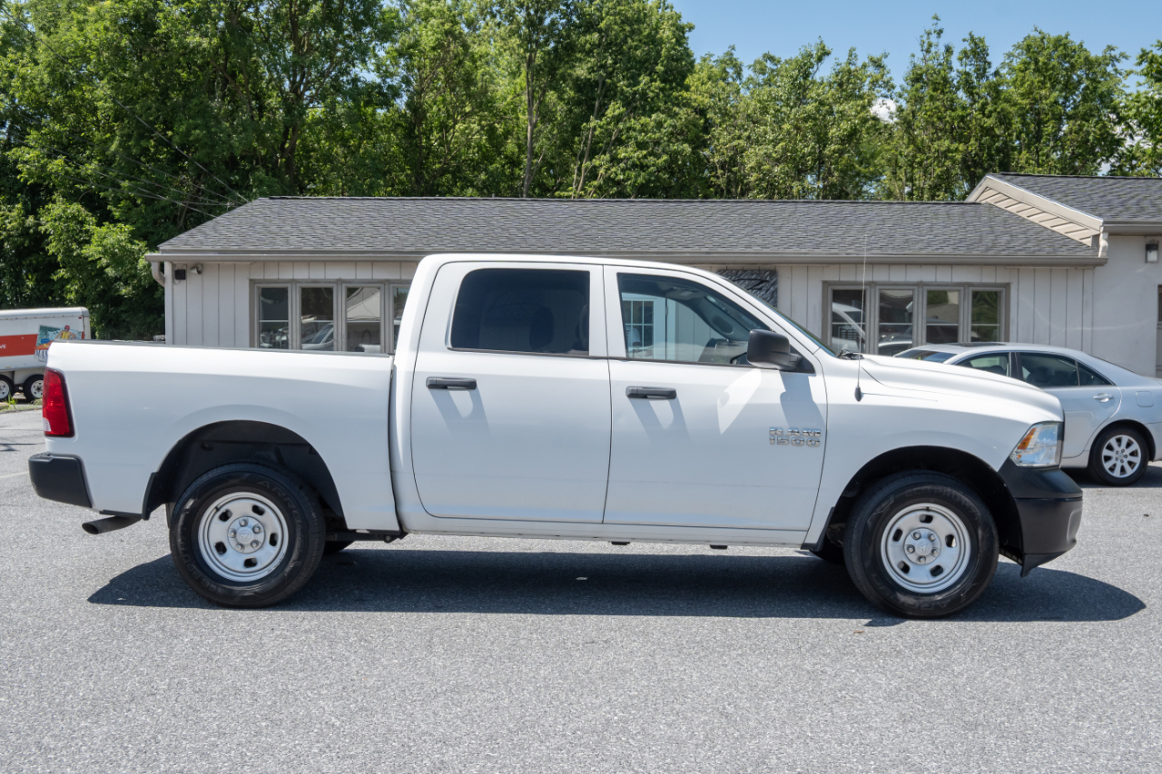 RAM 1500 Tradesman 4x4 Crew Cab 5'7" Box 2018