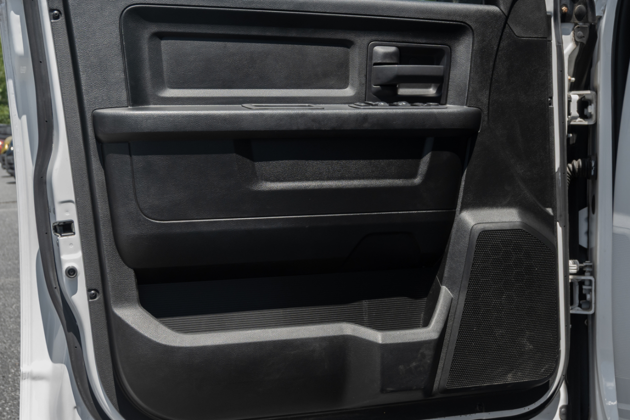 RAM 1500 Tradesman 4x4 Crew Cab 5'7" Box 2018
