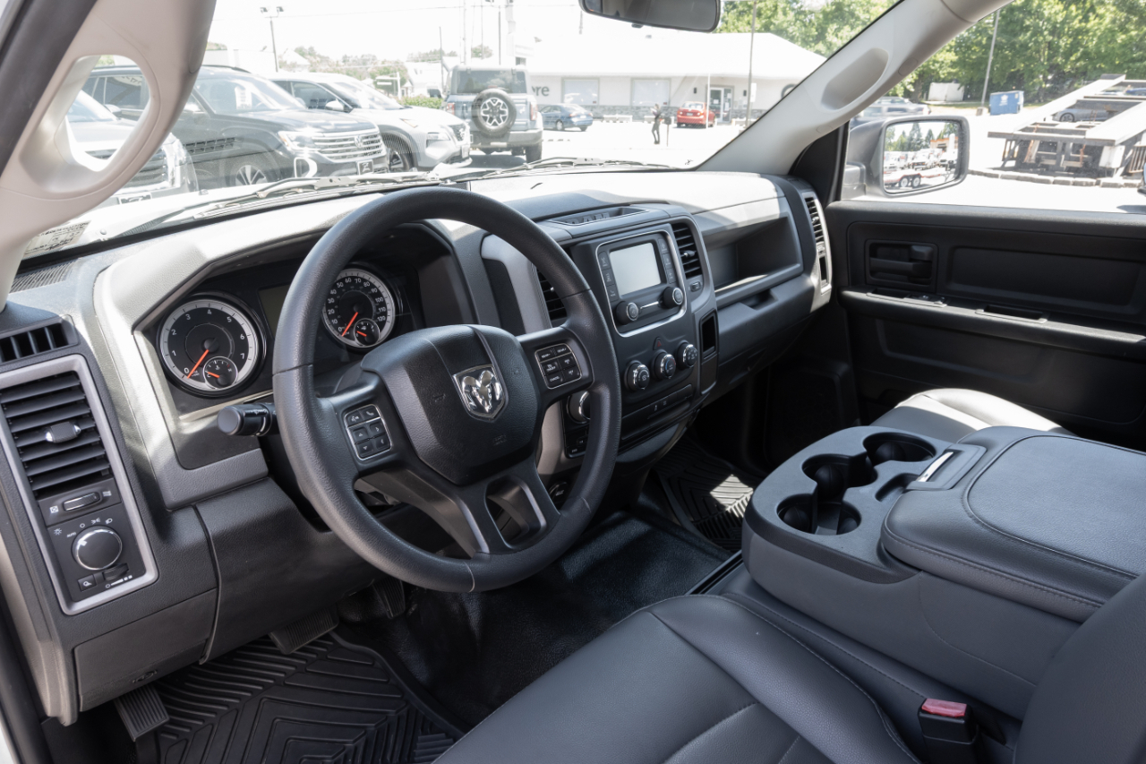 RAM 1500 Tradesman 4x4 Crew Cab 5'7" Box 2018