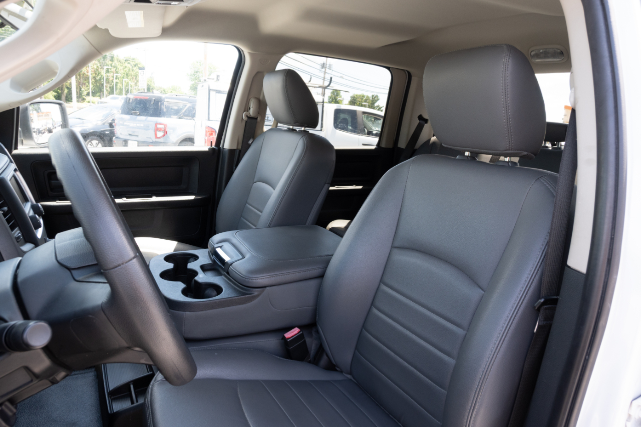 RAM 1500 Tradesman 4x4 Crew Cab 5'7" Box 2018
