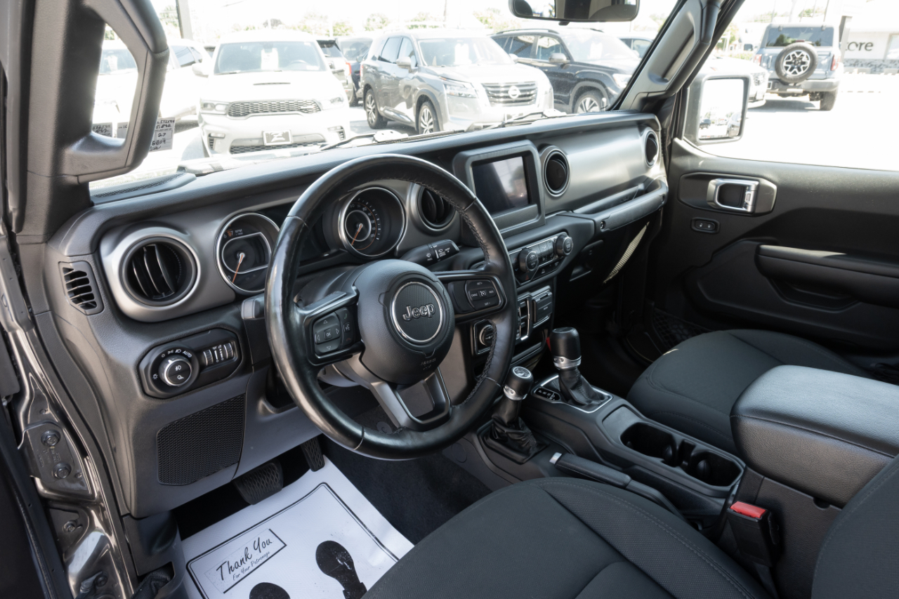 Jeep Gladiator Willys 4x4 2021