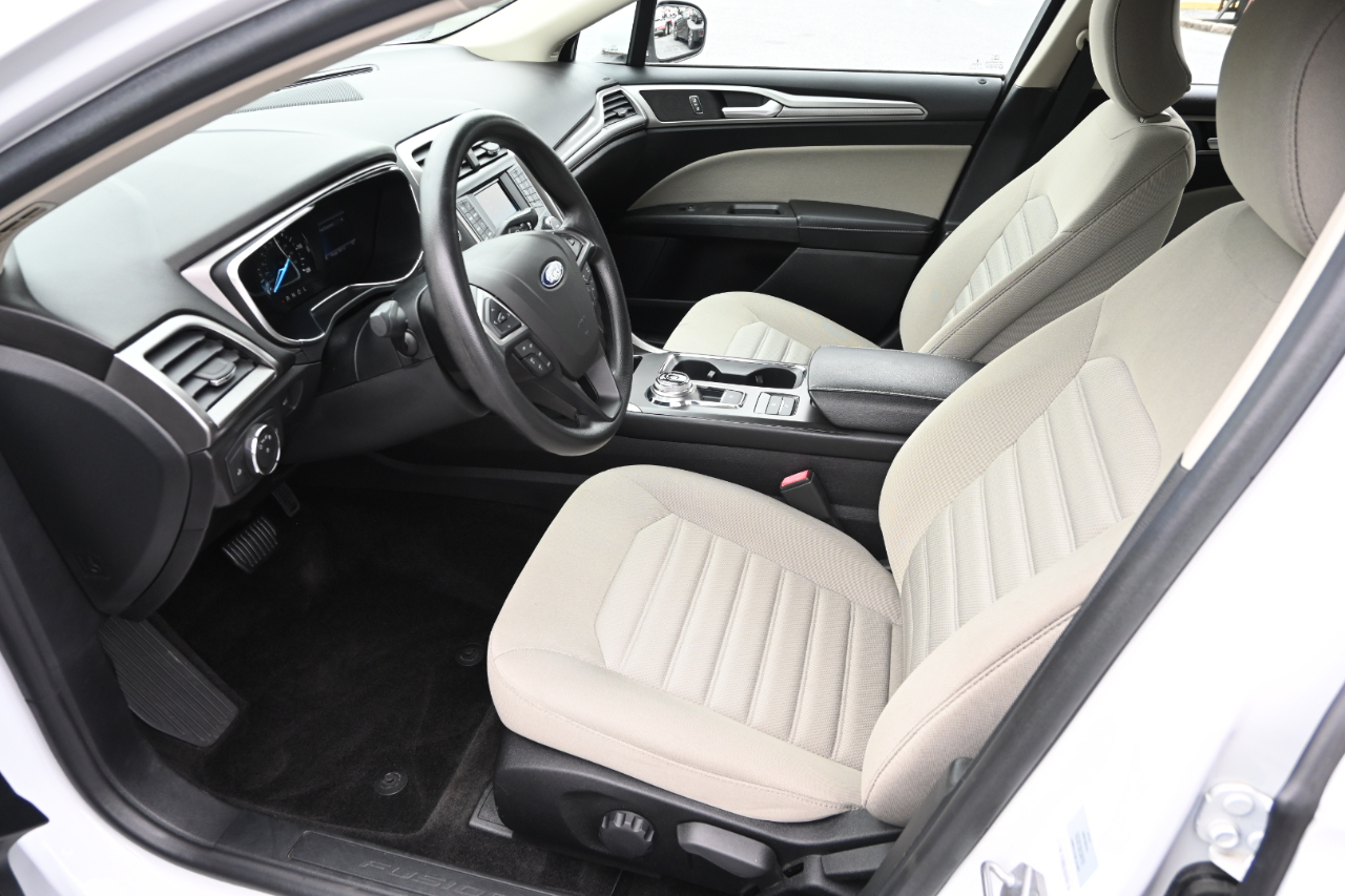 Ford Fusion Hybrid S FWD 2018