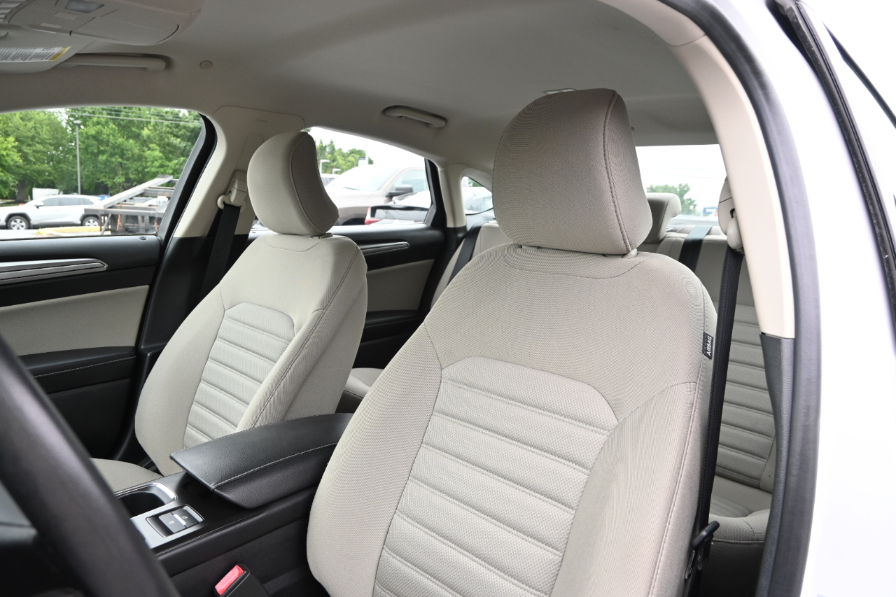Ford Fusion Hybrid S FWD 2018