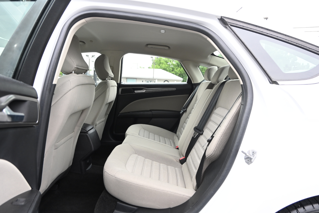 Ford Fusion Hybrid S FWD 2018