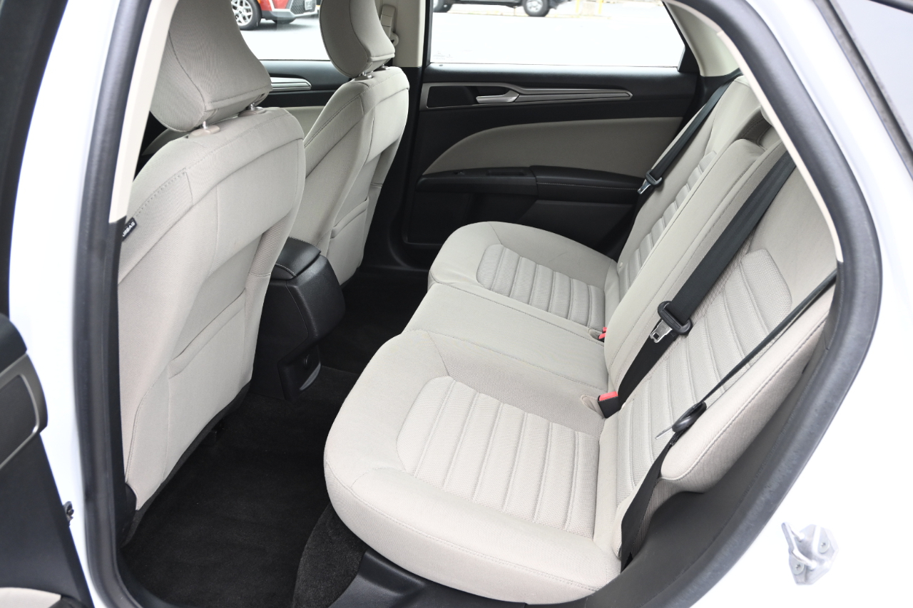 Ford Fusion Hybrid S FWD 2018