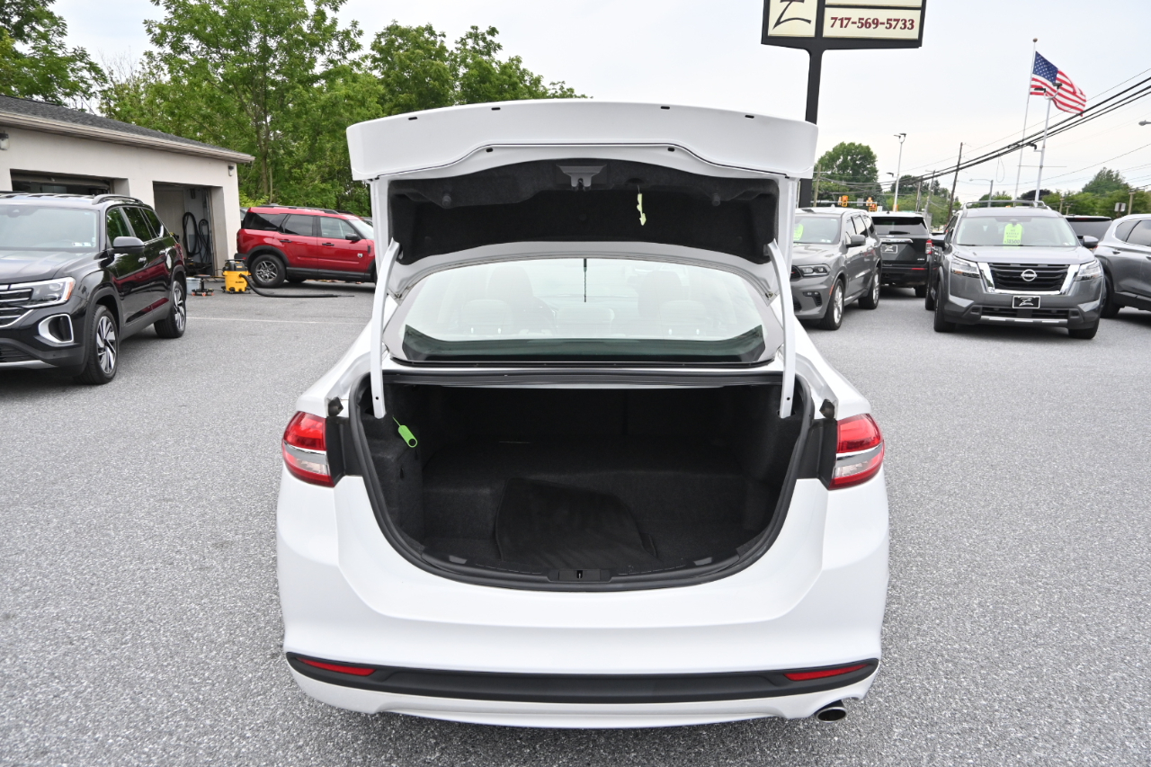 Ford Fusion Hybrid S FWD 2018