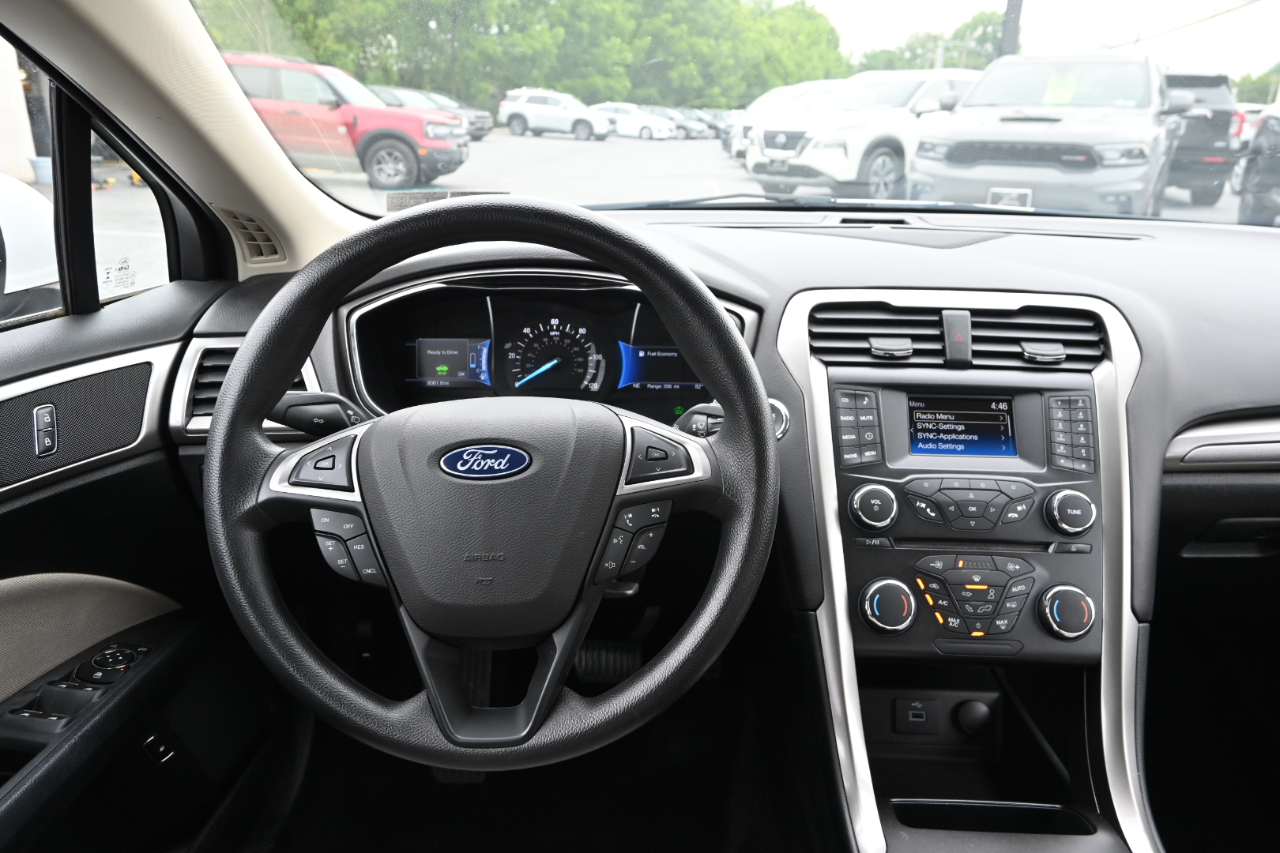 Ford Fusion Hybrid S FWD 2018