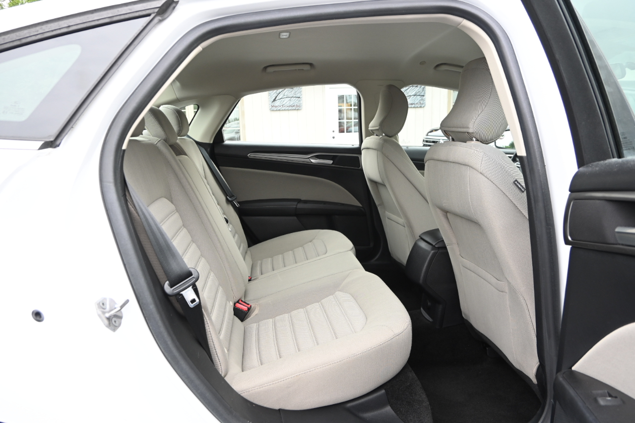 Ford Fusion Hybrid S FWD 2018