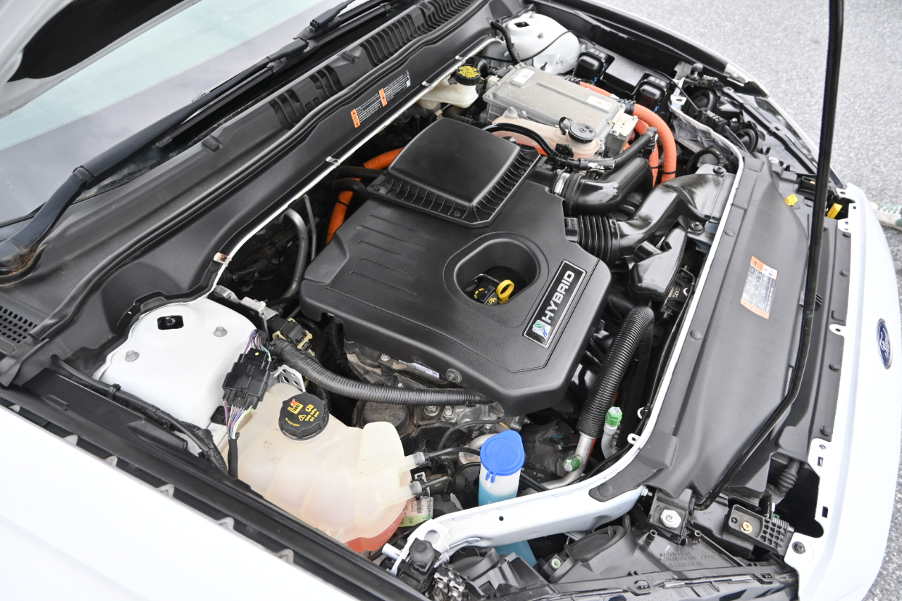 Ford Fusion Hybrid S FWD 2018