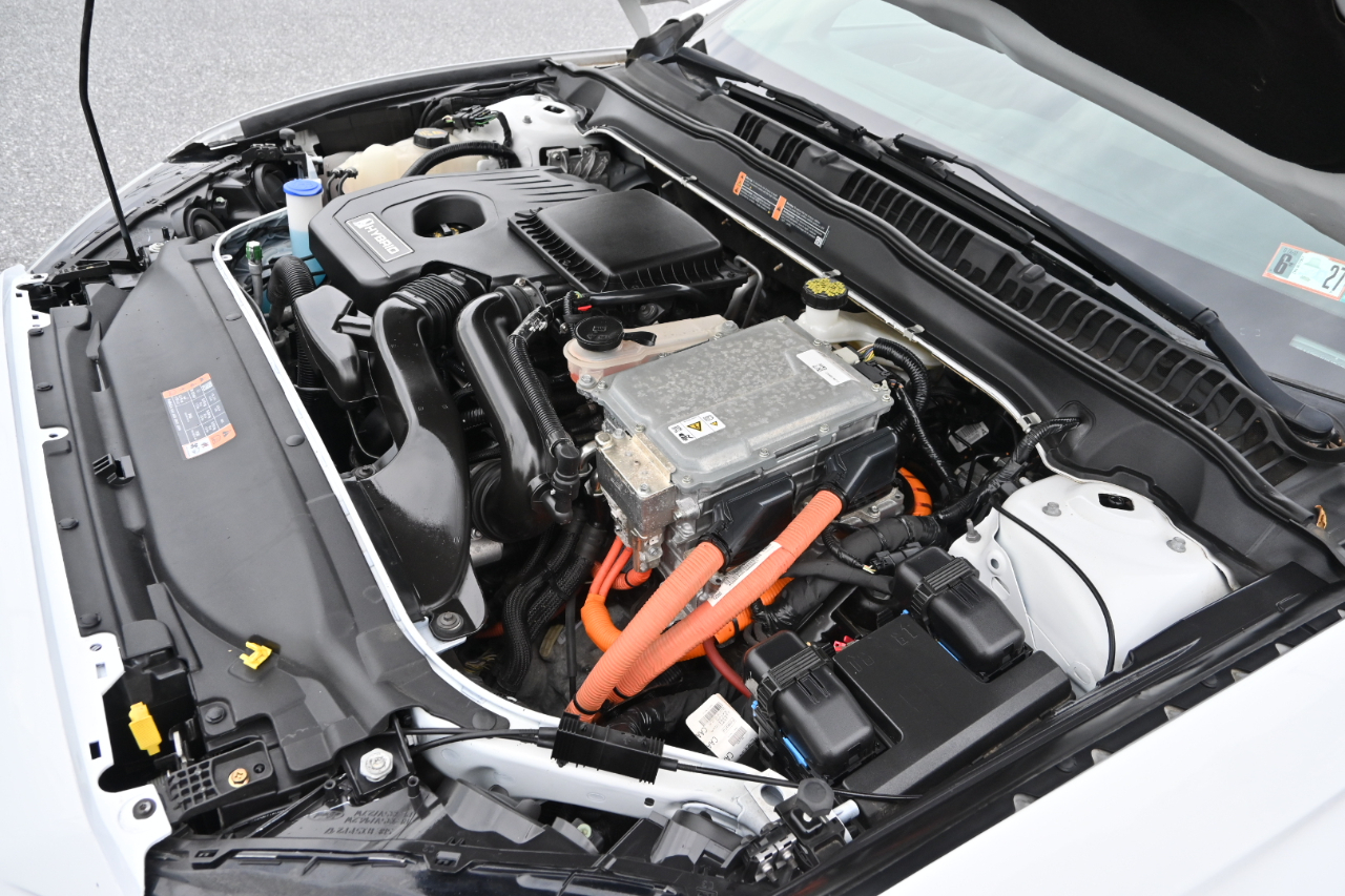 Ford Fusion Hybrid S FWD 2018