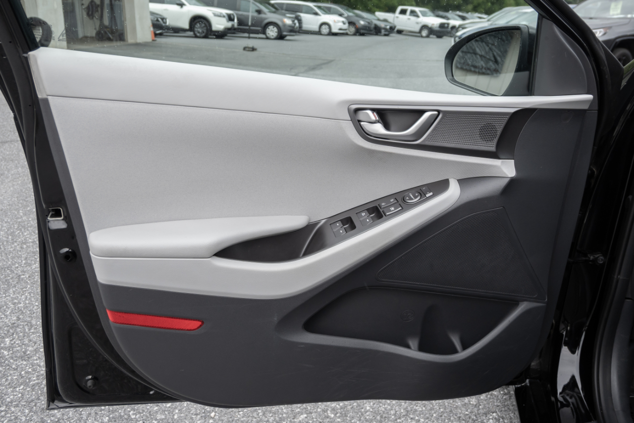 Hyundai Ioniq Hybrid Blue Hatchback 2020