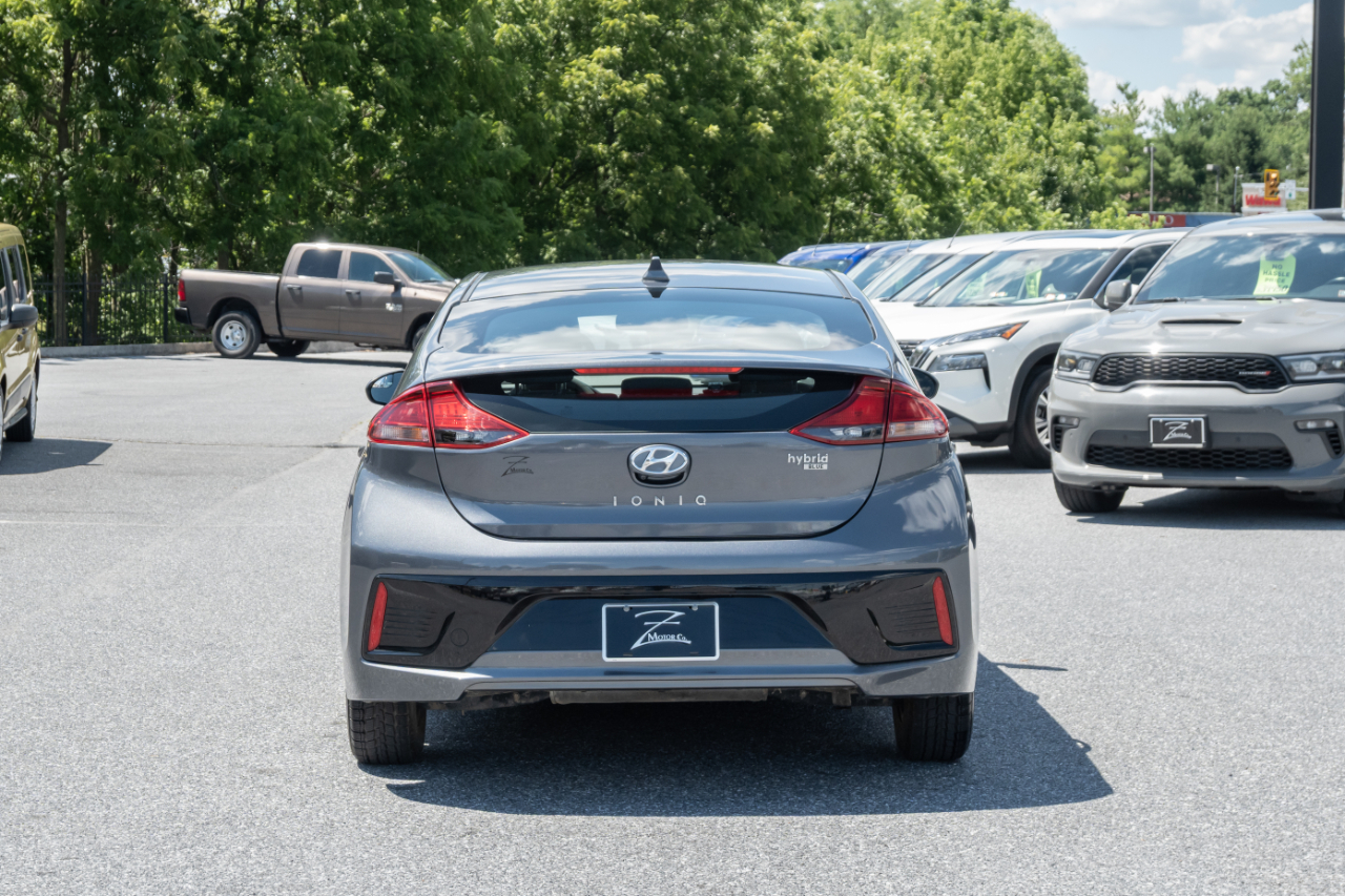 Hyundai Ioniq Hybrid Blue Hatchback 2018