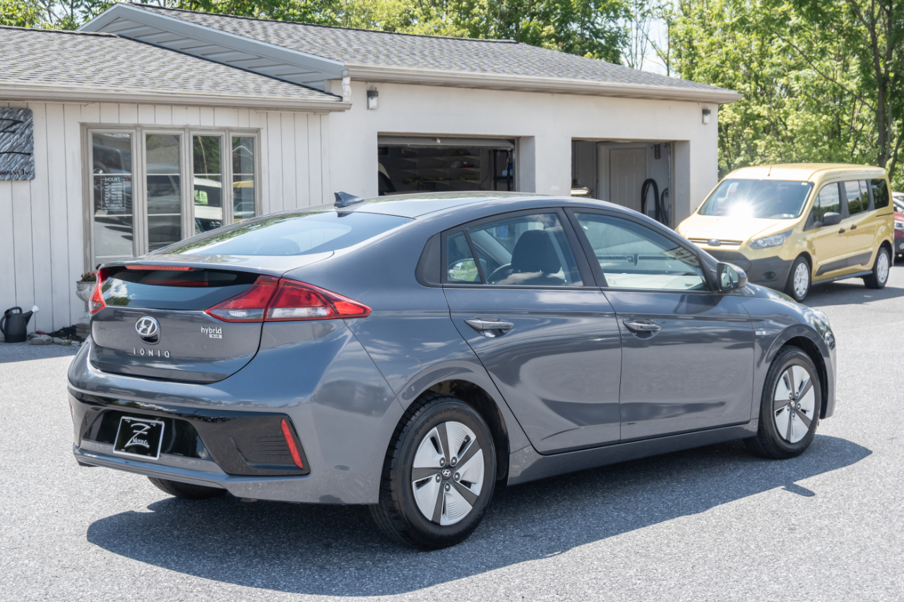 Hyundai Ioniq Hybrid Blue Hatchback 2018