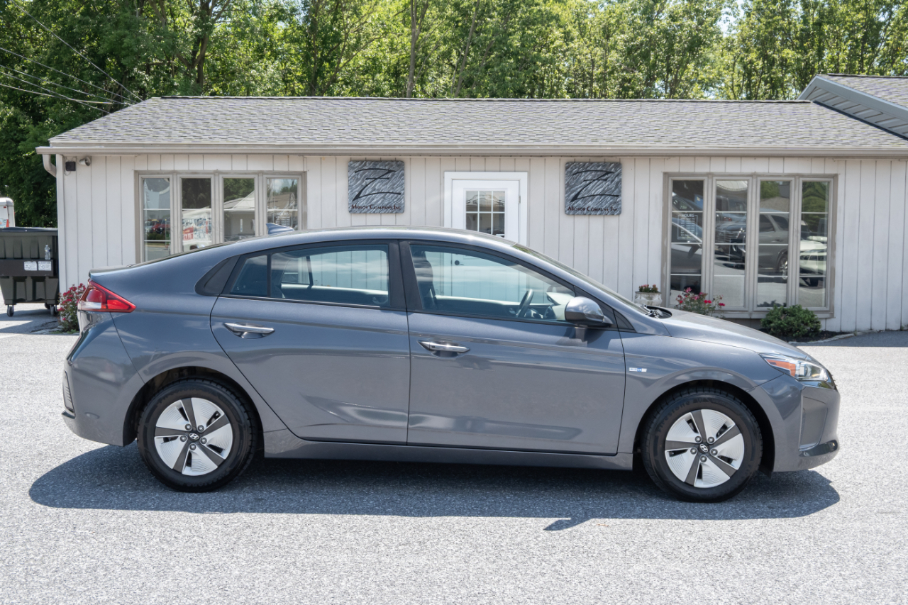 Hyundai Ioniq Hybrid Blue Hatchback 2018