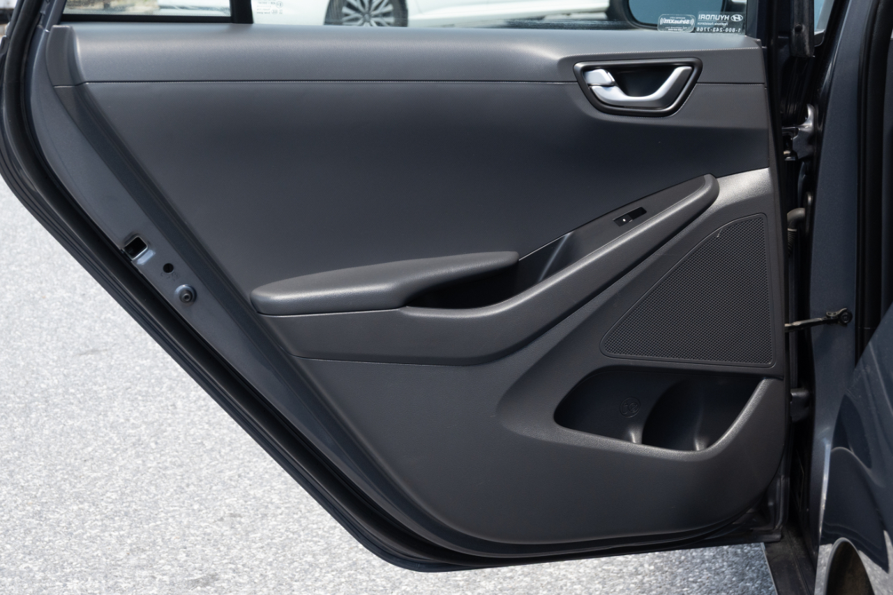 Hyundai Ioniq Hybrid Blue Hatchback 2018