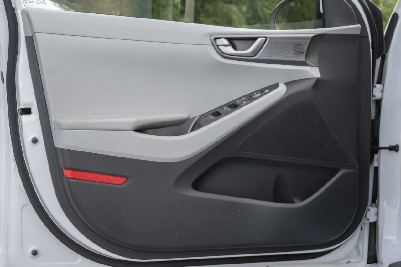 Hyundai Ioniq Hybrid Blue Hatchback 2020