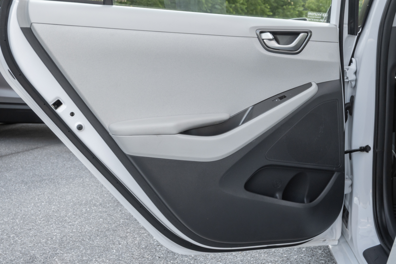 Hyundai Ioniq Hybrid Blue Hatchback 2020