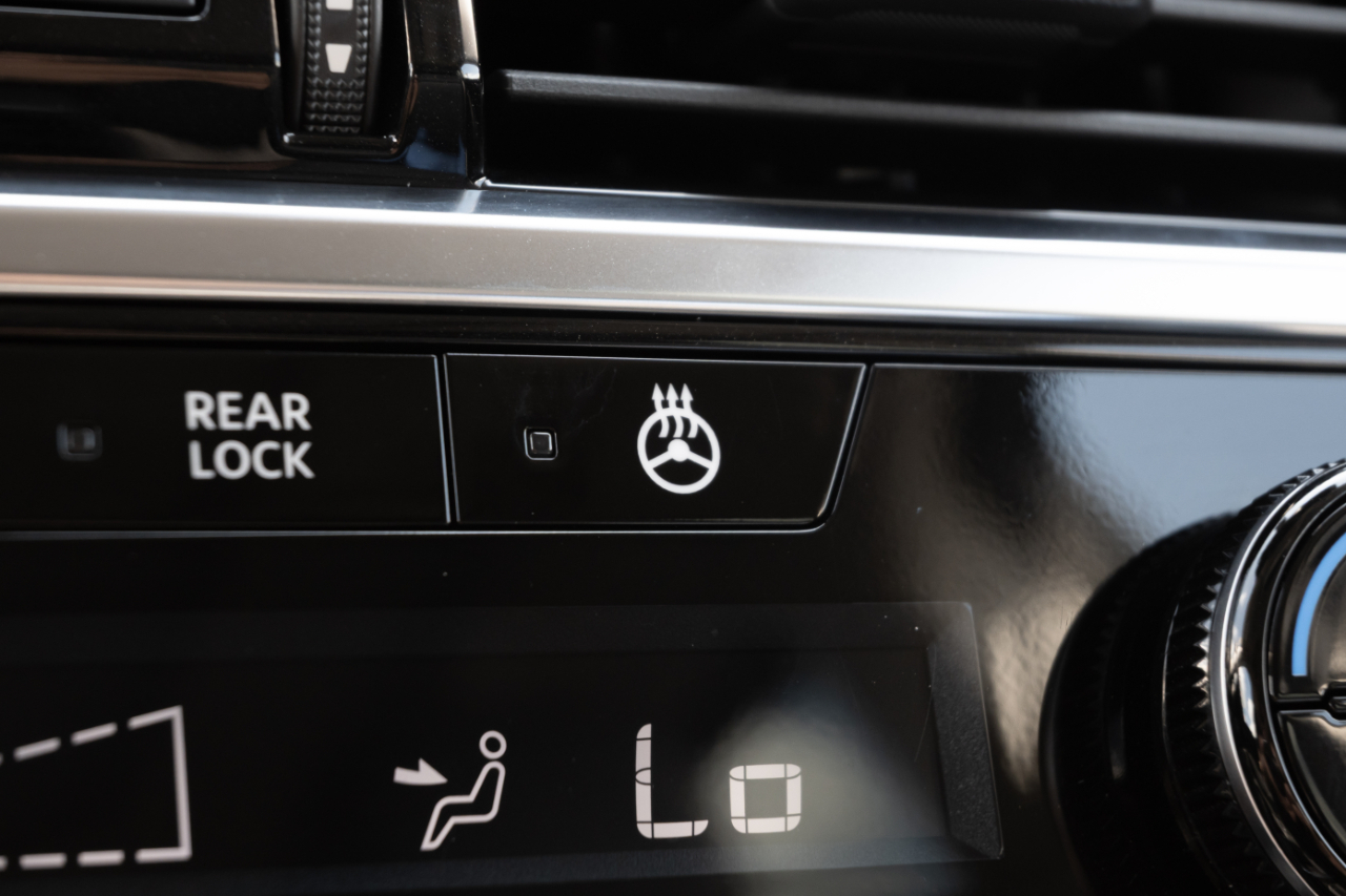 Nissan Pathfinder SL 4WD 2023
