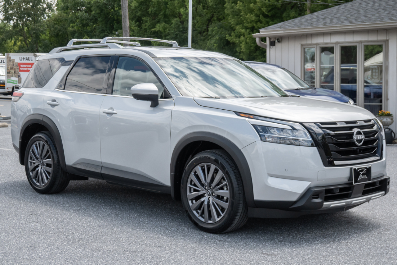 Nissan Pathfinder SL 4WD 2023
