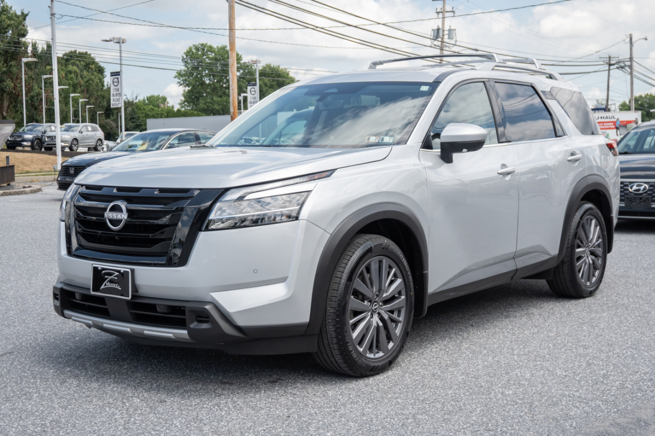 Nissan Pathfinder SL 4WD 2023