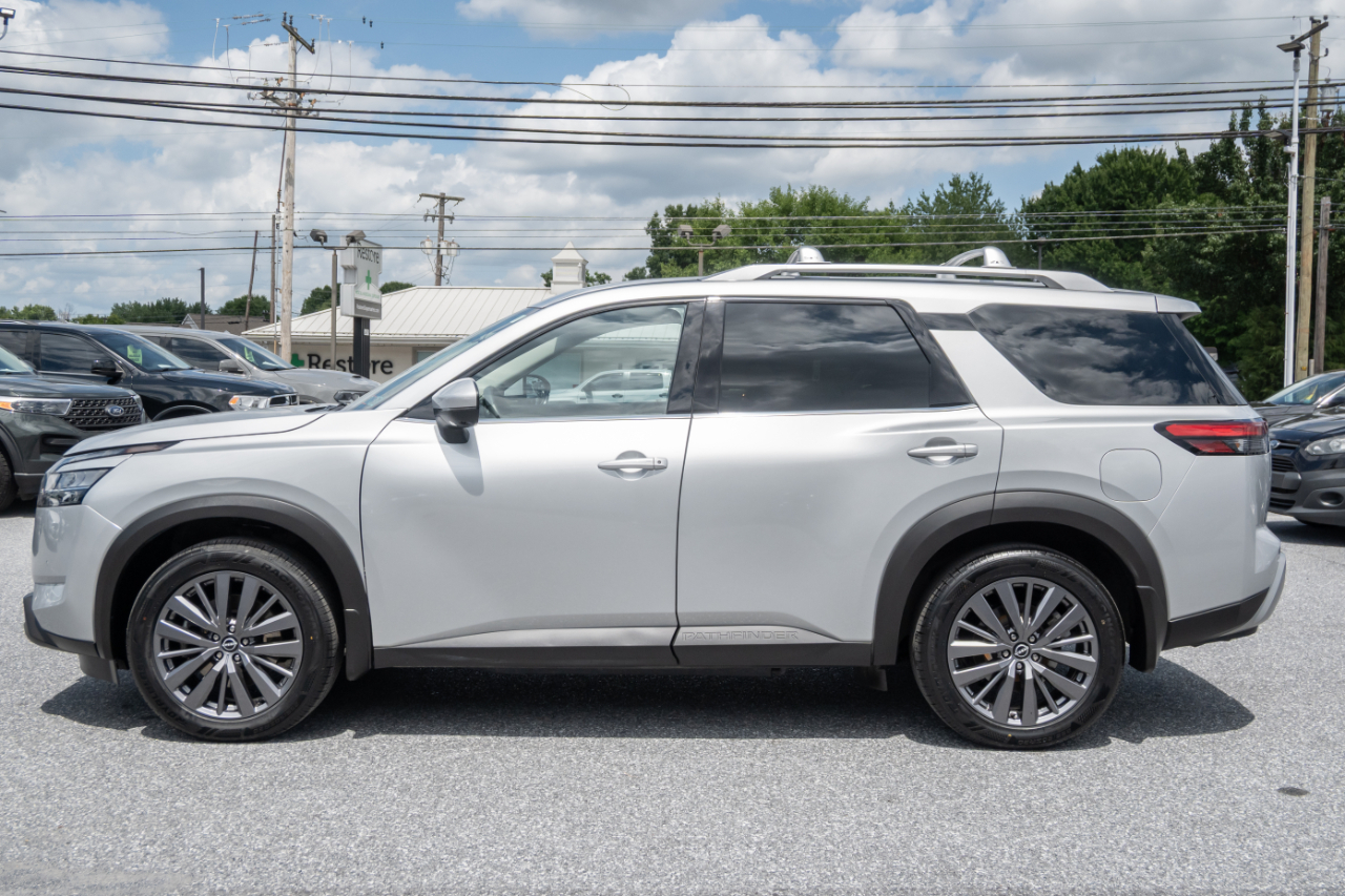 Nissan Pathfinder SL 4WD 2023