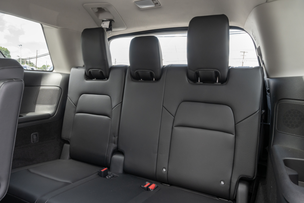 Nissan Pathfinder SL 4WD 2023