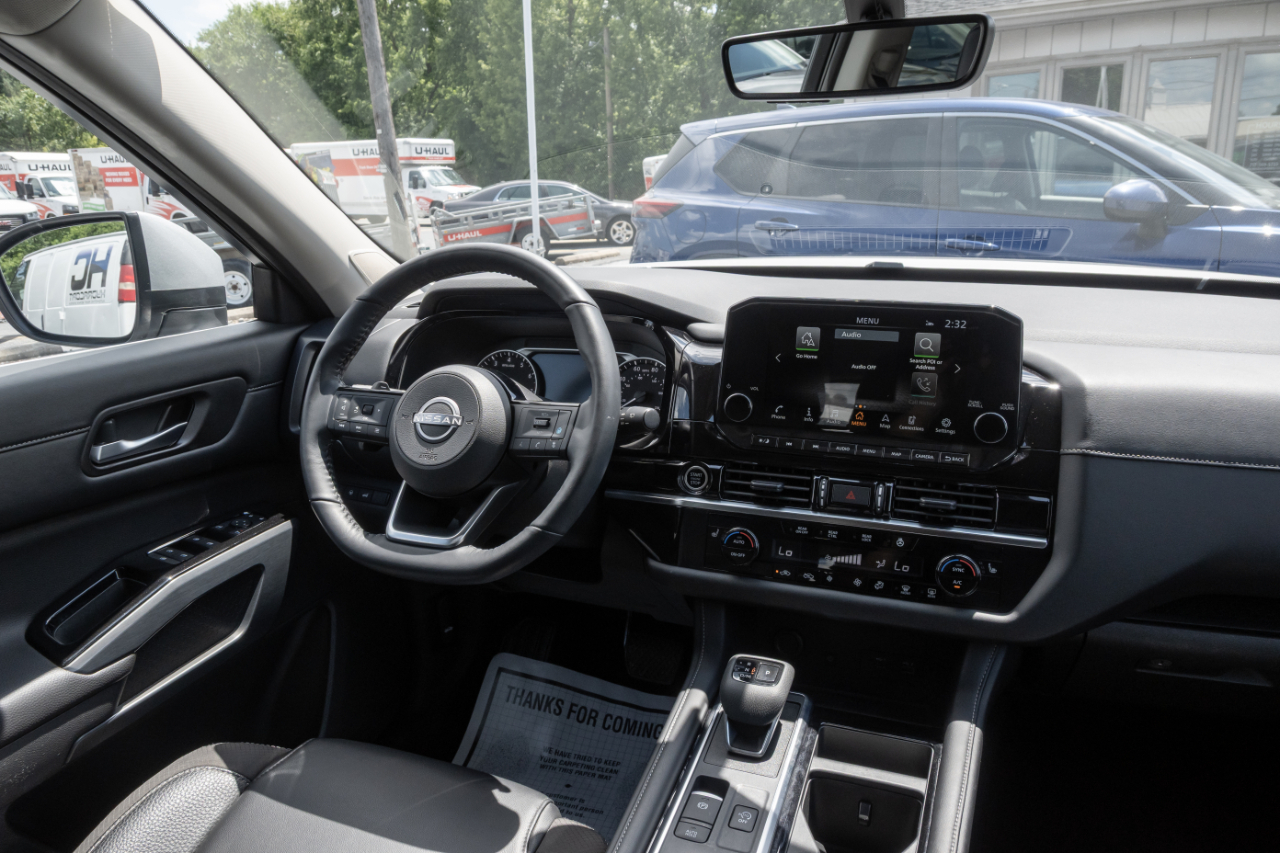 Nissan Pathfinder SL 4WD 2023