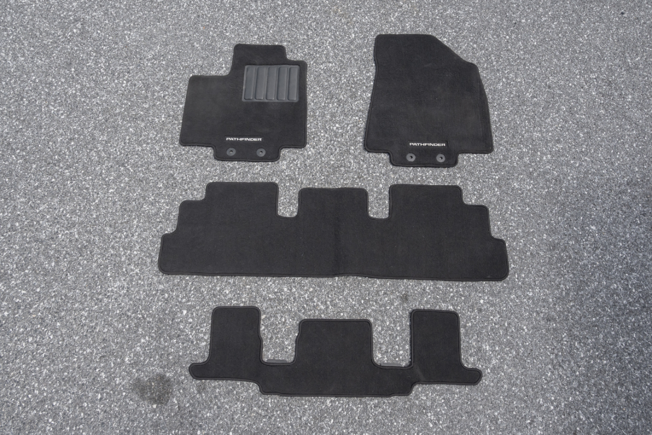 Nissan Pathfinder SL 4WD 2023
