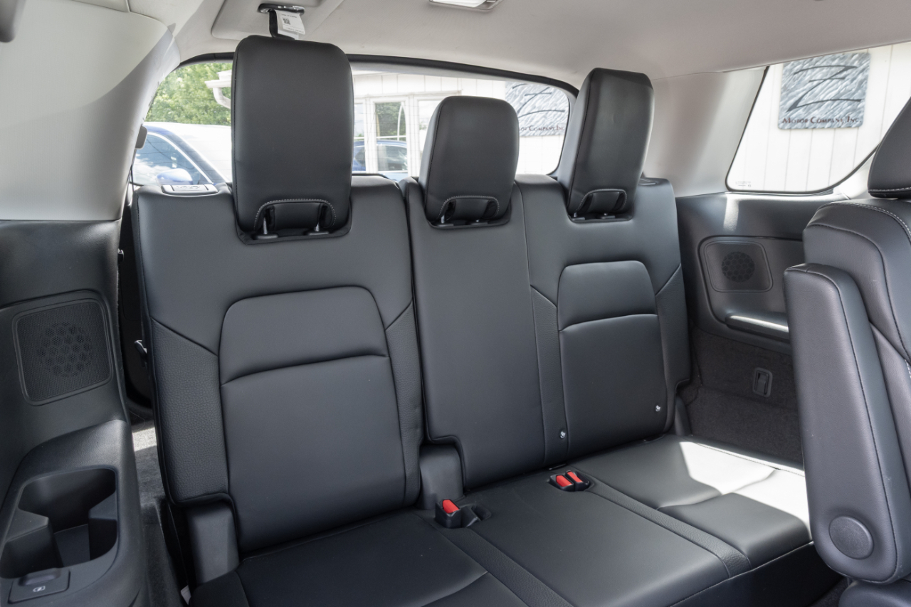 Nissan Pathfinder SL 4WD 2023