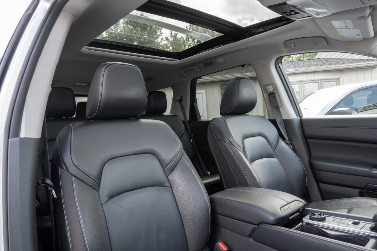 Nissan Pathfinder SL 4WD 2023