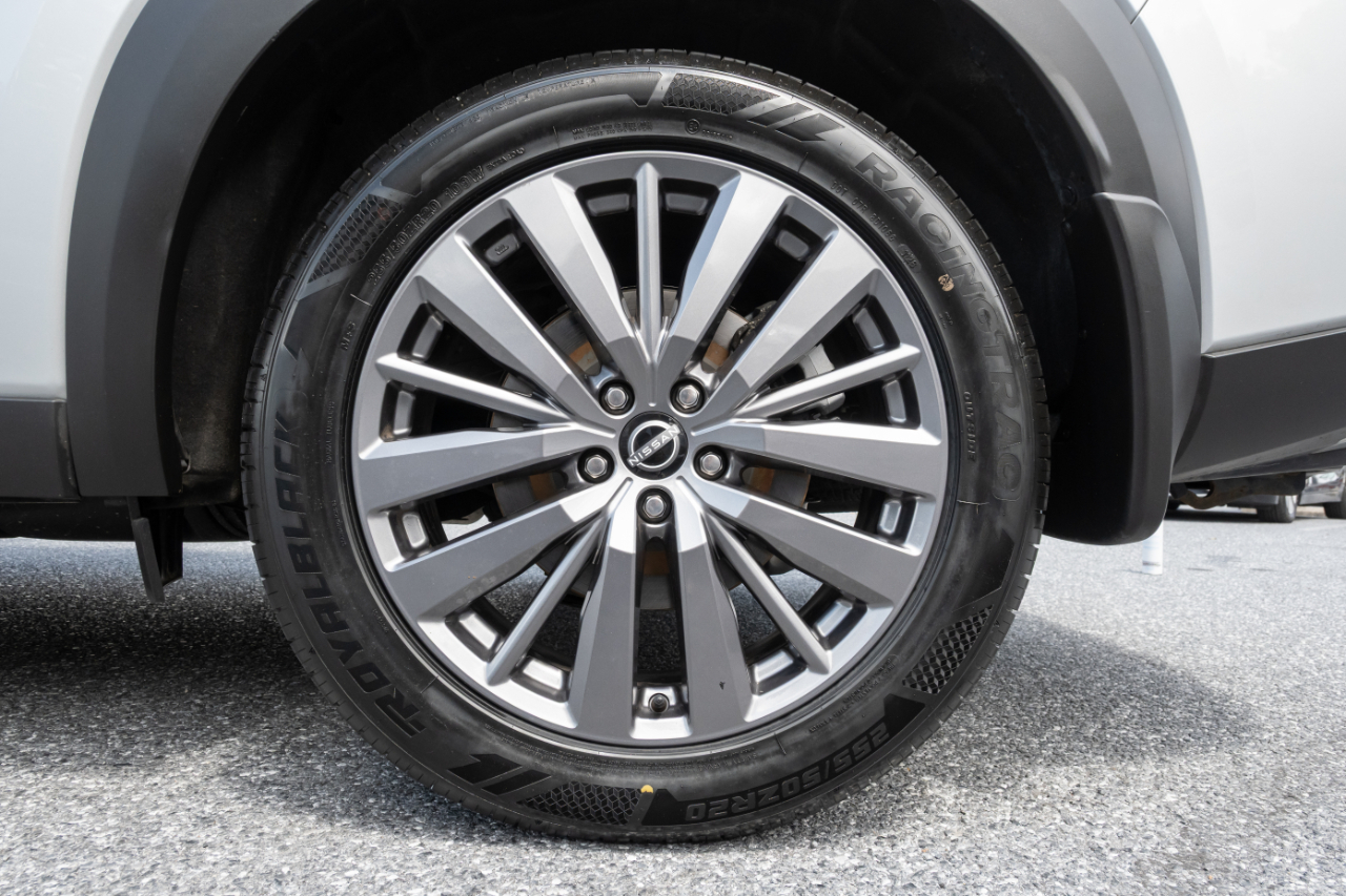 Nissan Pathfinder SL 4WD 2023