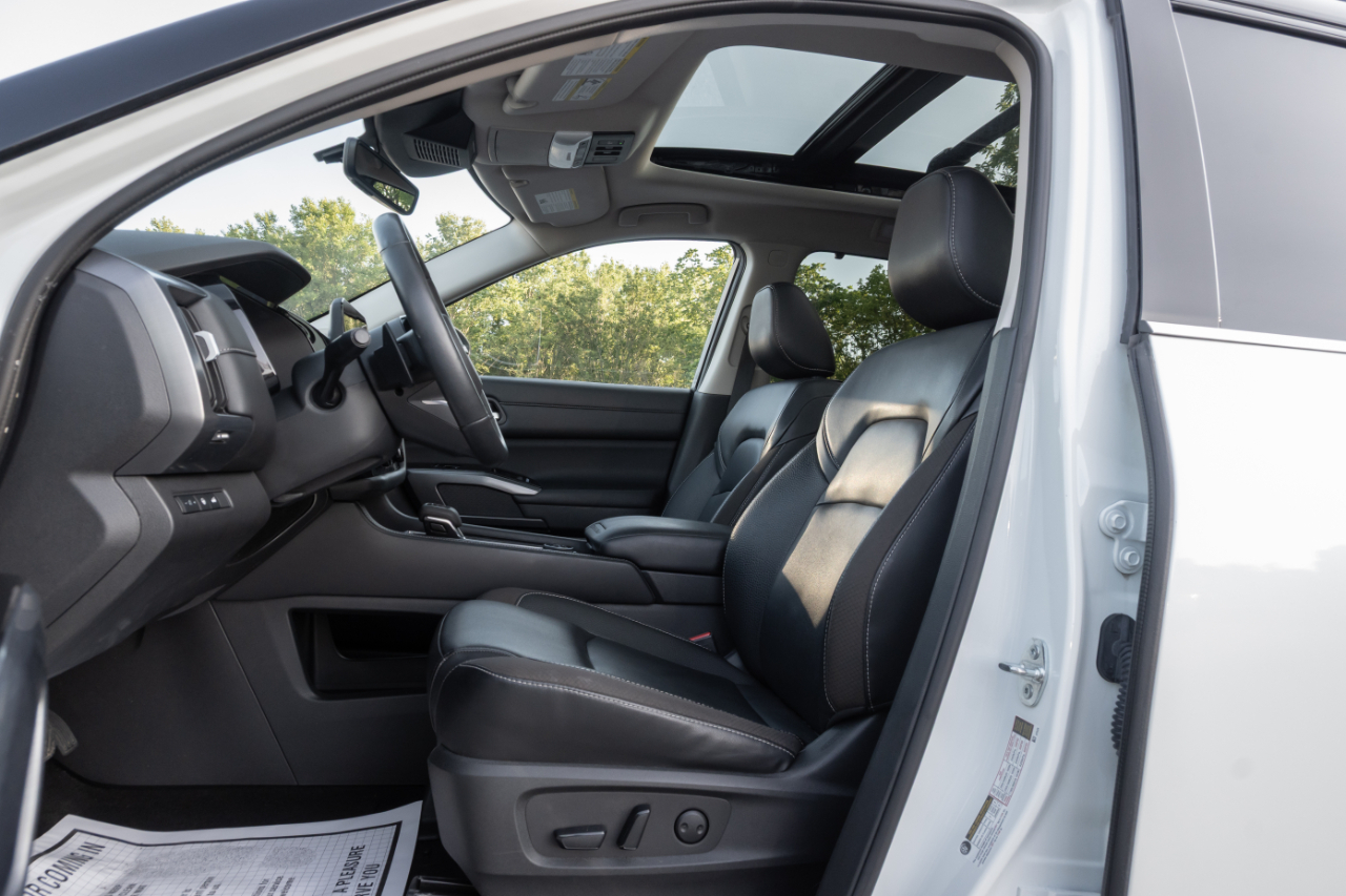 Nissan Pathfinder SL 4WD 2023