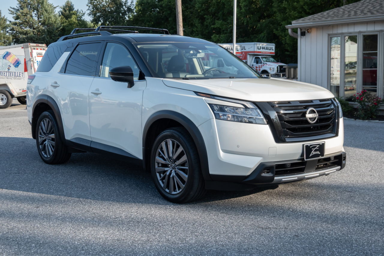Nissan Pathfinder SL 4WD 2023