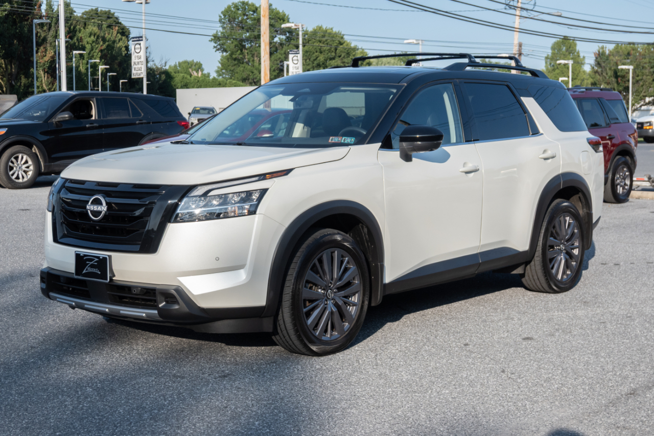 Nissan Pathfinder SL 4WD 2023