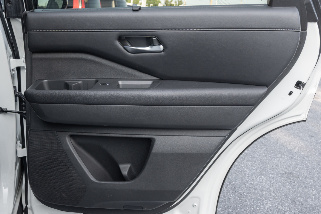 Nissan Pathfinder SL 4WD 2023