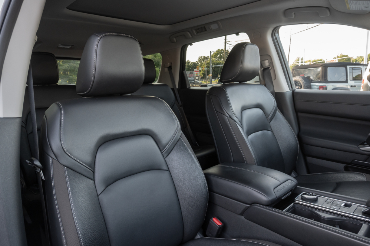 Nissan Pathfinder SL 4WD 2023