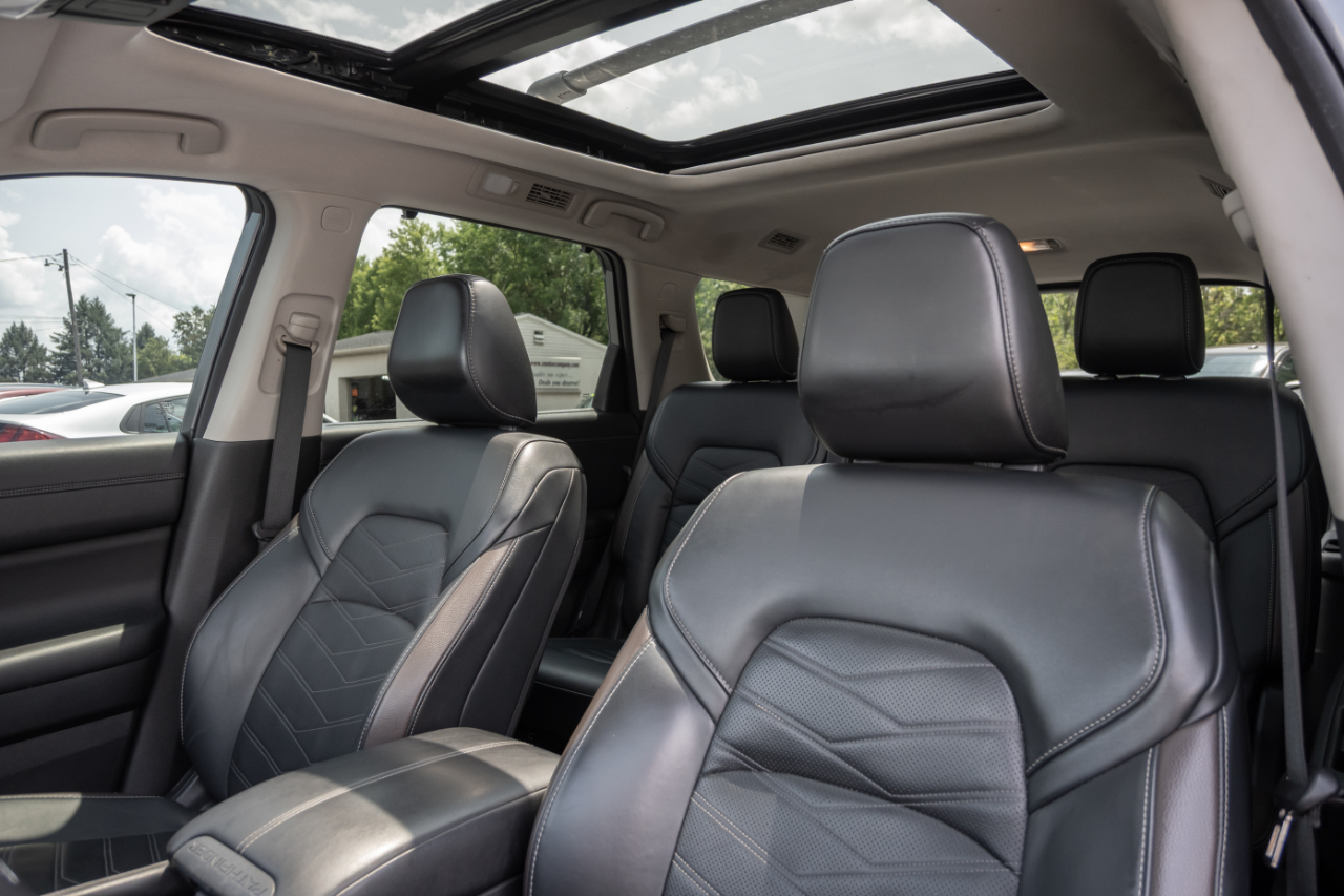 Nissan Pathfinder Platinum 4WD 2023
