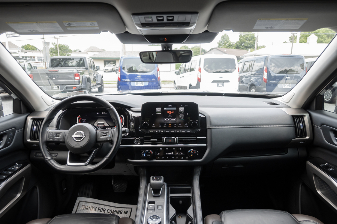 Nissan Pathfinder Platinum 4WD 2023