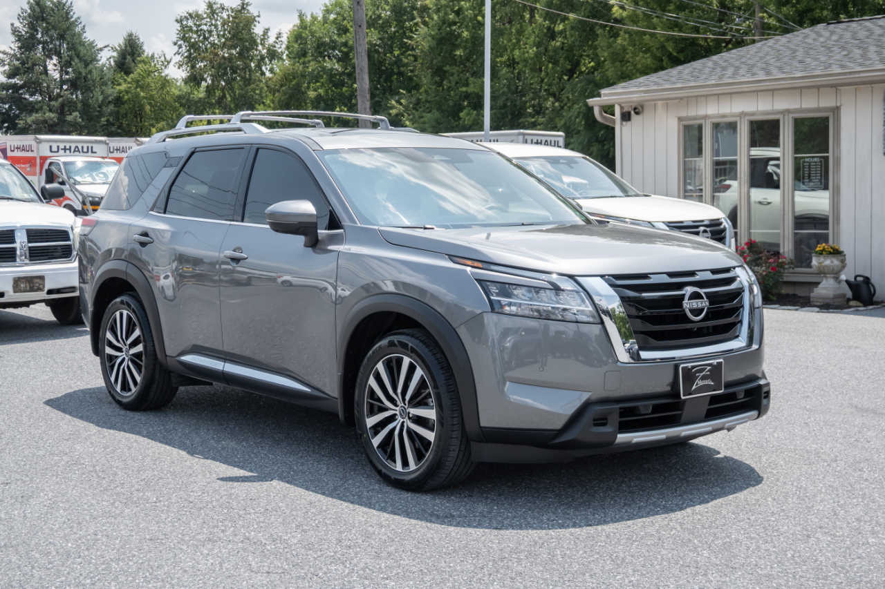 Nissan Pathfinder Platinum 4WD 2023