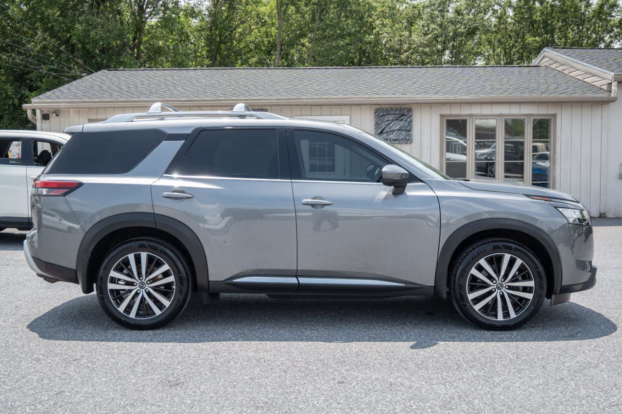 Nissan Pathfinder Platinum 4WD 2023