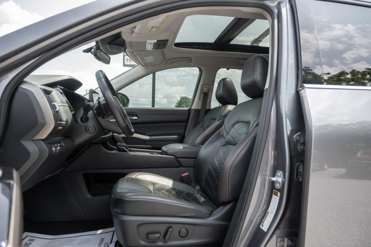 Nissan Pathfinder Platinum 4WD 2023