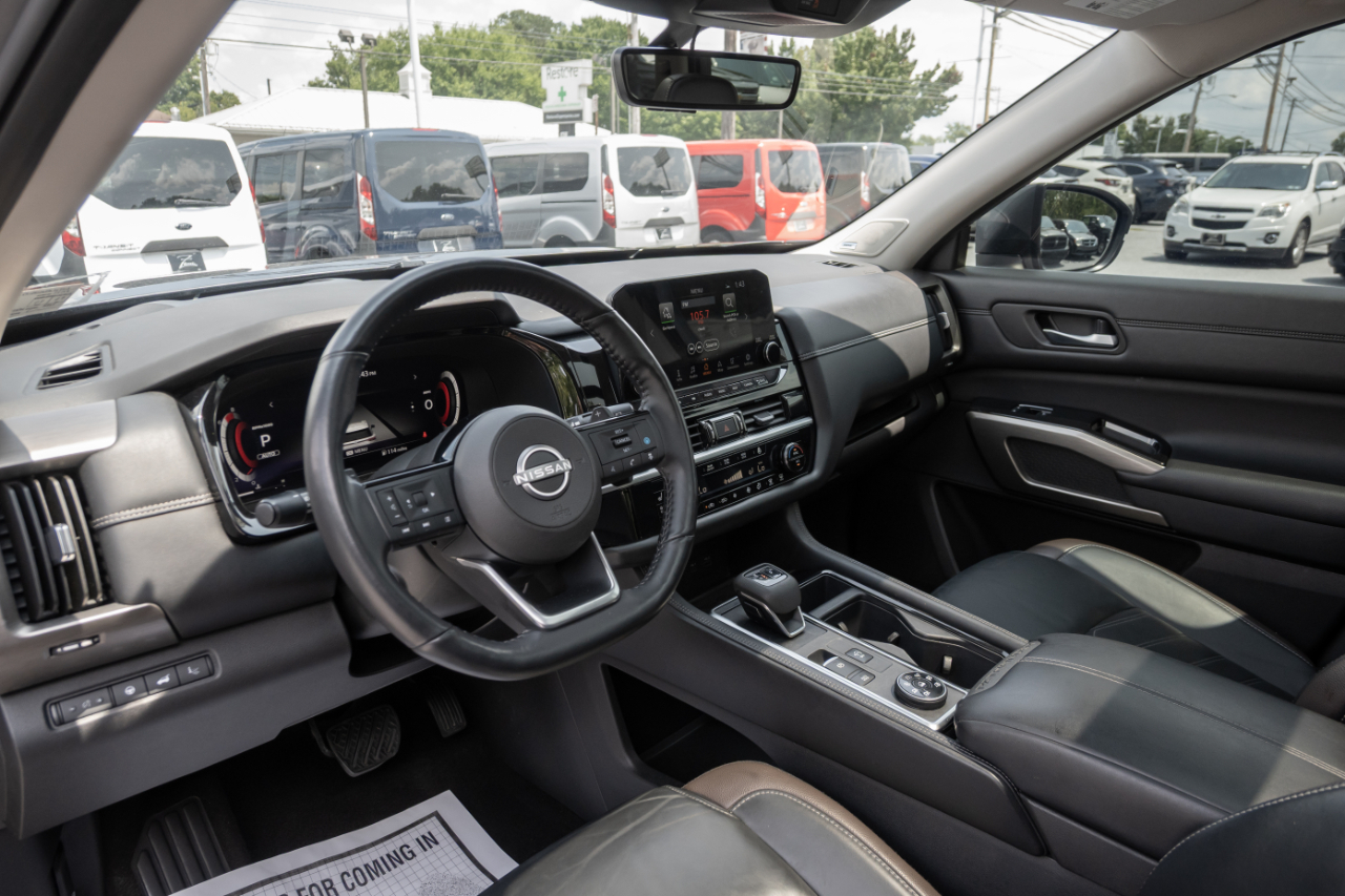 Nissan Pathfinder Platinum 4WD 2023