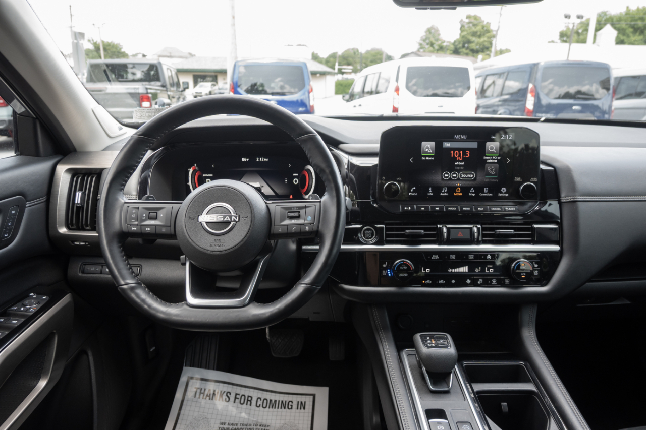 Nissan Pathfinder Platinum 4WD 2023
