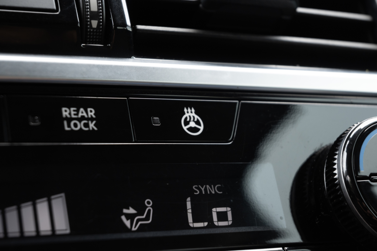 Nissan Pathfinder Platinum 4WD 2023